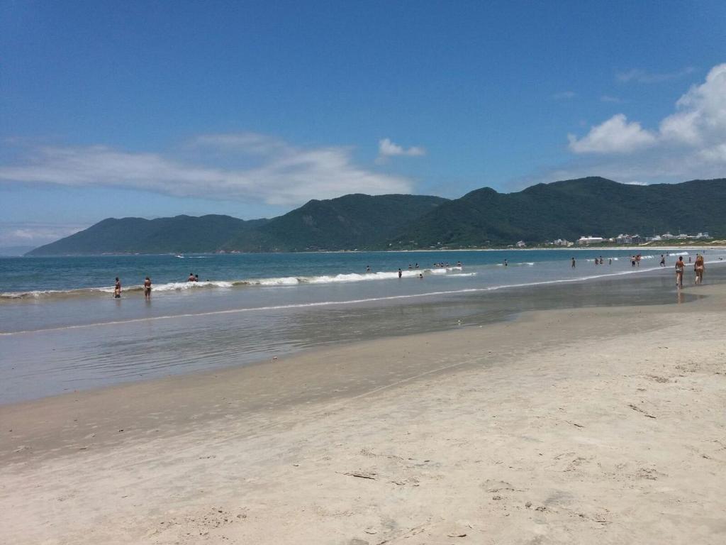  Linda casa 3 quartos 60 m da praia em Florianópolis - ideal para famílias