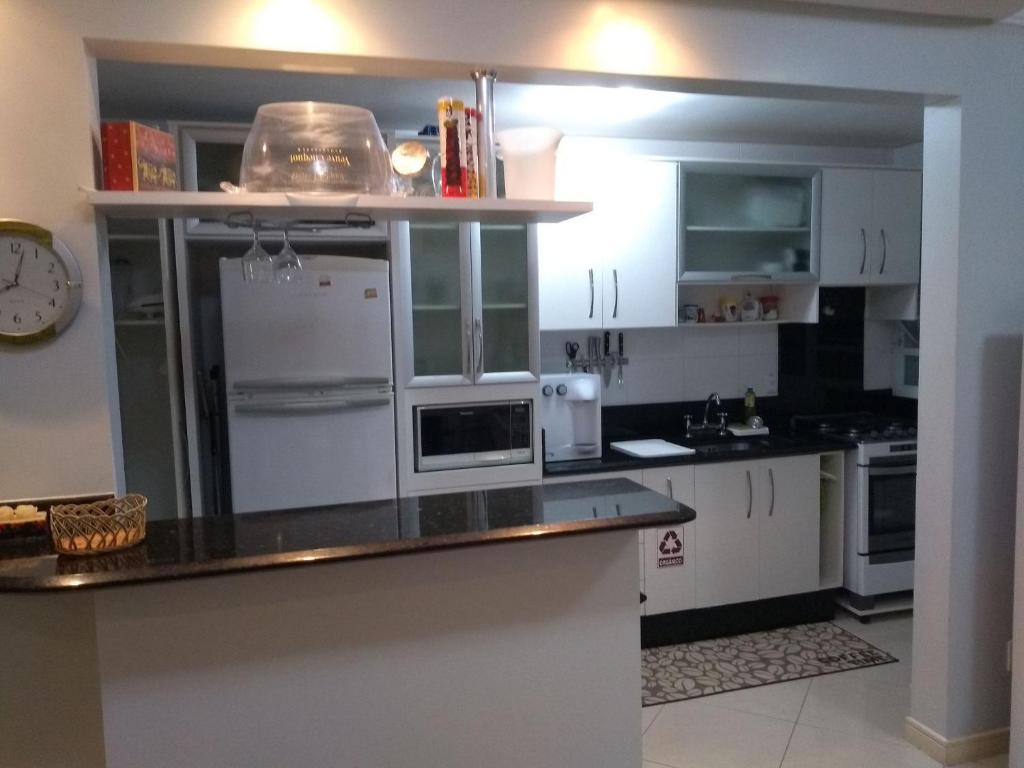  Lindo Apartamento em Jurerê 3 quartos com piscina no prédio Florianópolis