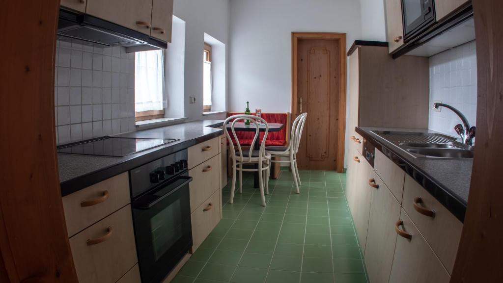 Kuchyň nebo kuchyňský kout v ubytování Haus Christophorus
