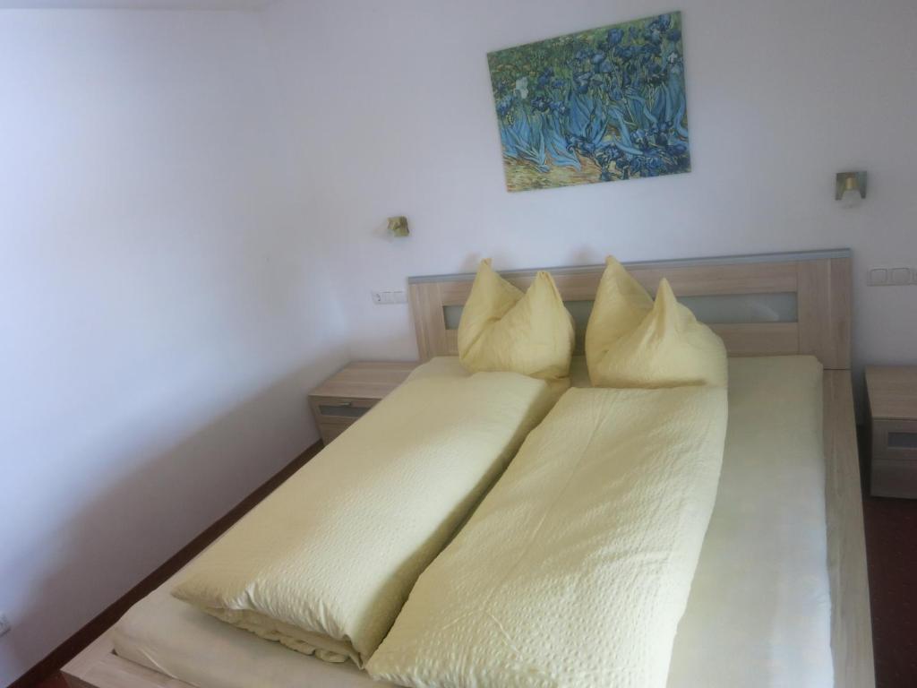 Postel nebo postele na pokoji v ubytování Haus Katharina