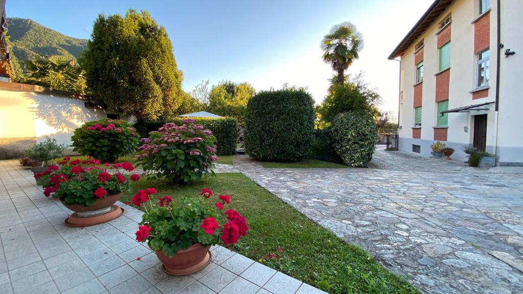 Booking.com: Villa Vanda , Castelveccana, Italie - 46 Commentaires clients  . Réservez votre hôtel dès maintenant !