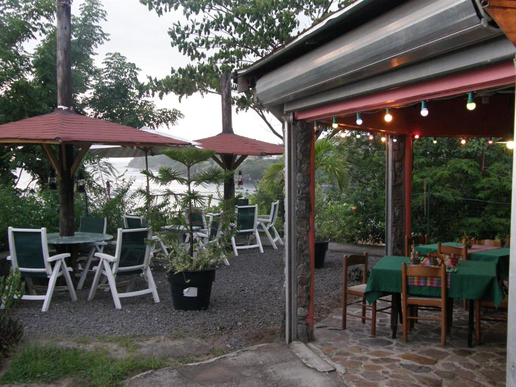 Taman di luar Tamarind Tree Hotel