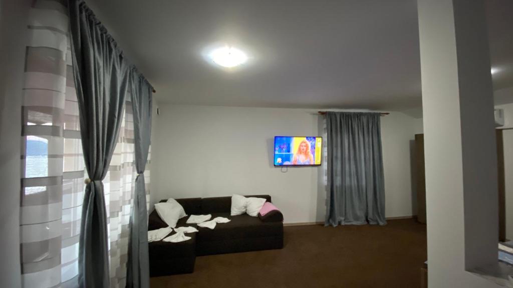 Casa Clau Cazare Orșova - Family Room With Shower