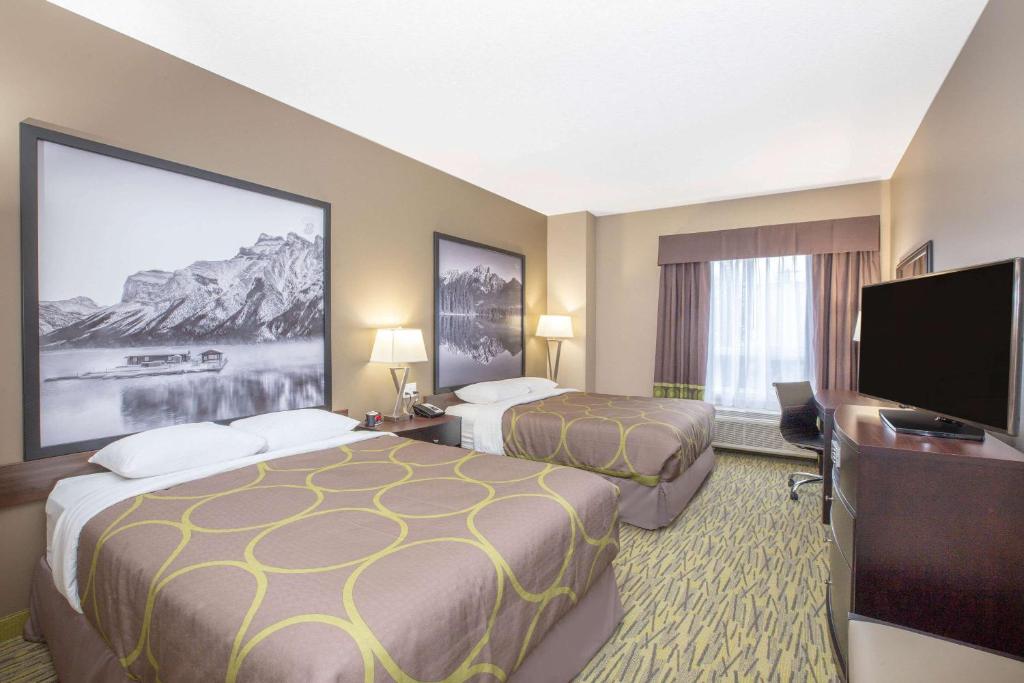 Super 8 by Wyndham Canmore - Resim 12