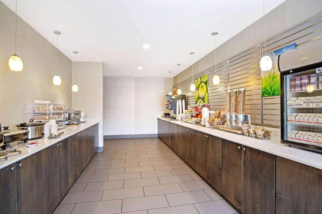 La Quinta by Wyndham York photo