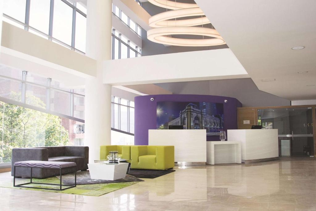 Posezení v ubytování La Quinta by Wyndham Medellin