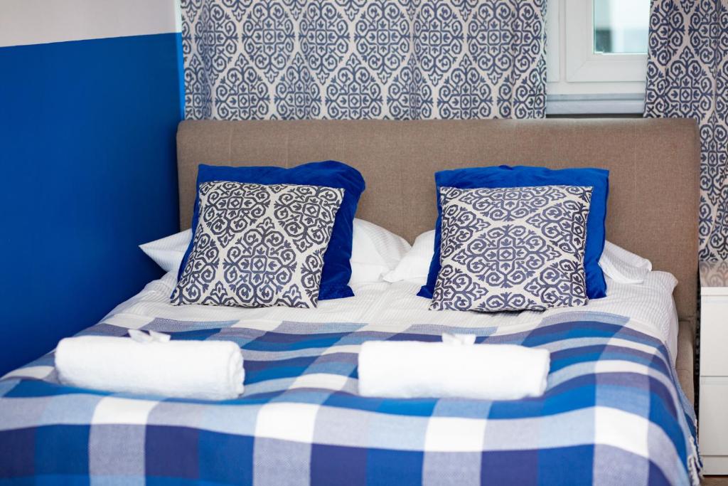 Warsaw Central Apartments by Noclegi Renters - One-Bedroom Apartment
