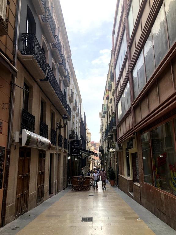 Arenal Suites Alicante - Resim 27