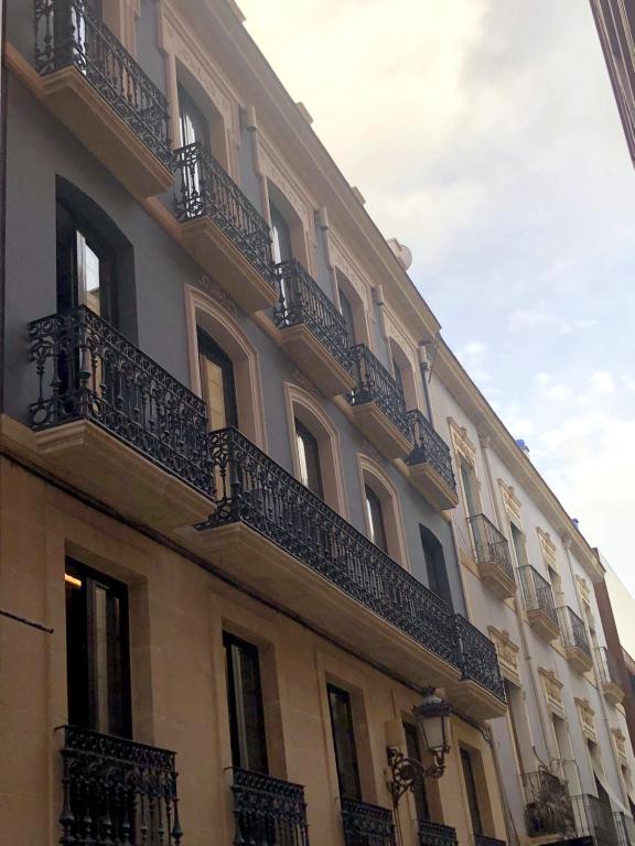 Arenal Suites Alicante - Resim 26