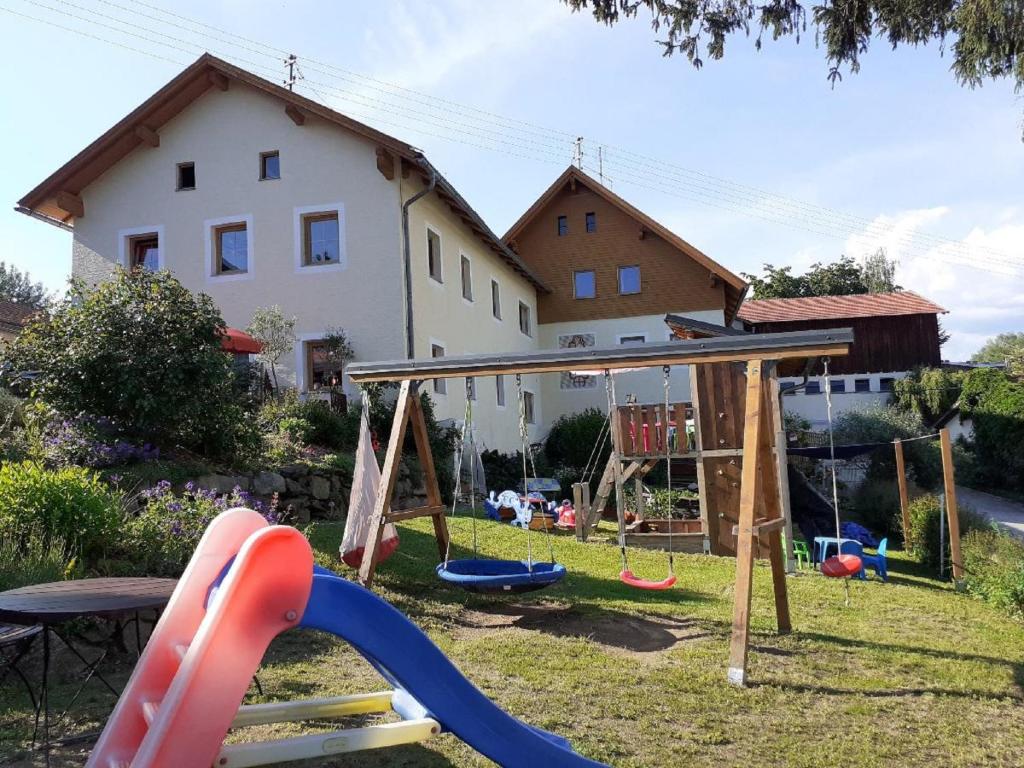 Herní místnost nebo prostor pro děti v ubytování Mattheishof