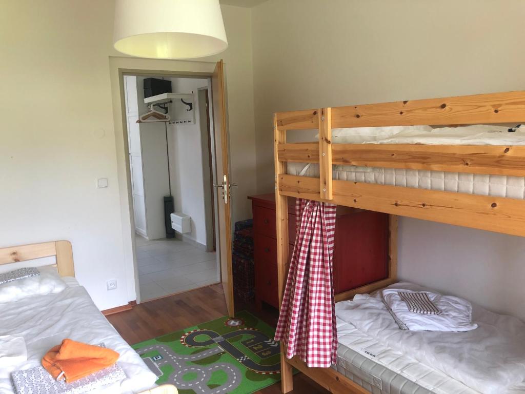 Postel nebo postele na pokoji v ubytování Apartman Kvilda 126