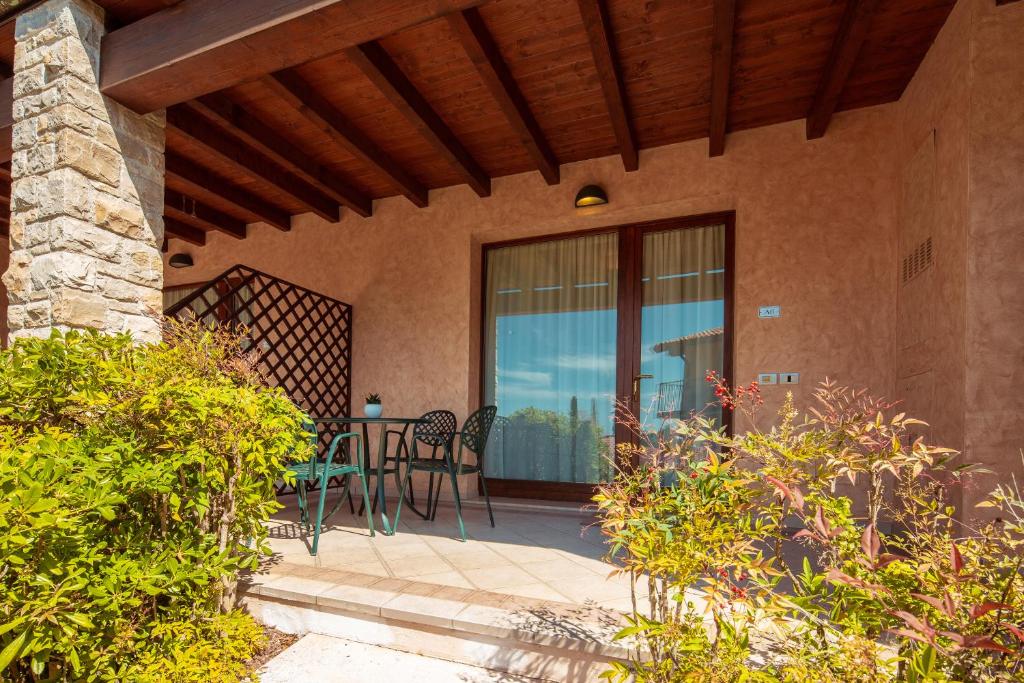 Domina Borgo degli Ulivi - Garda Lake - Apartment With Garden View