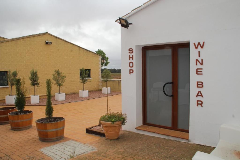 Hotel rural Entreviñas, Caudete de las Fuentes – Updated 2023 ...