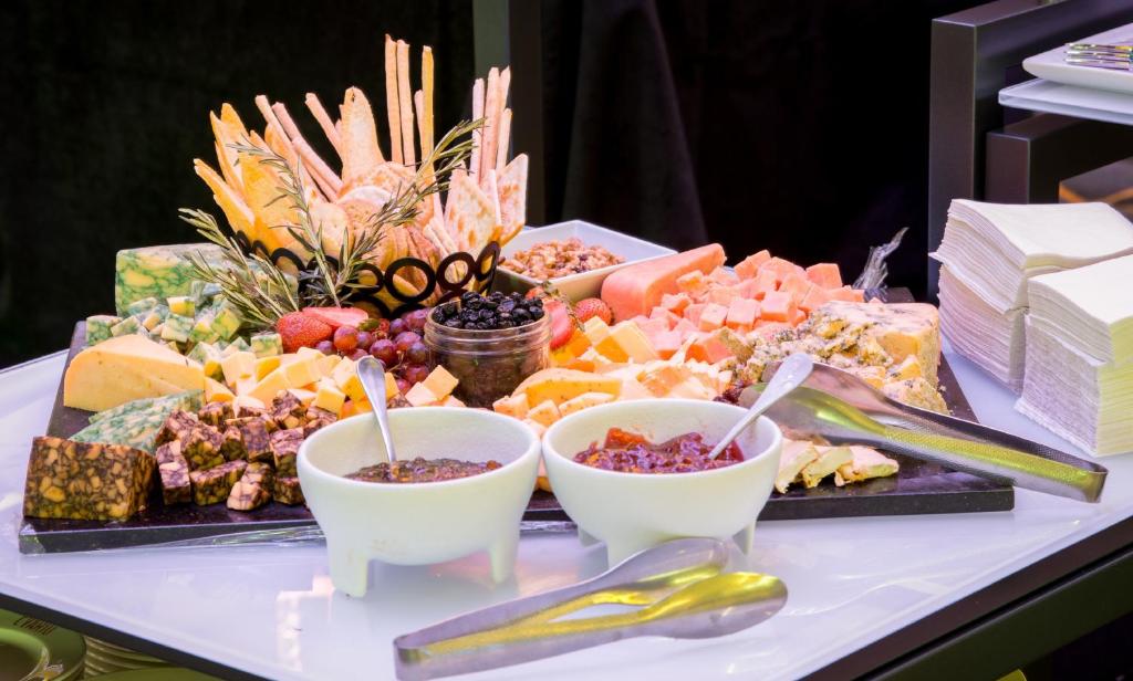 Holiday Inn Edmonton South - Evario Events by IHG - Resim 20