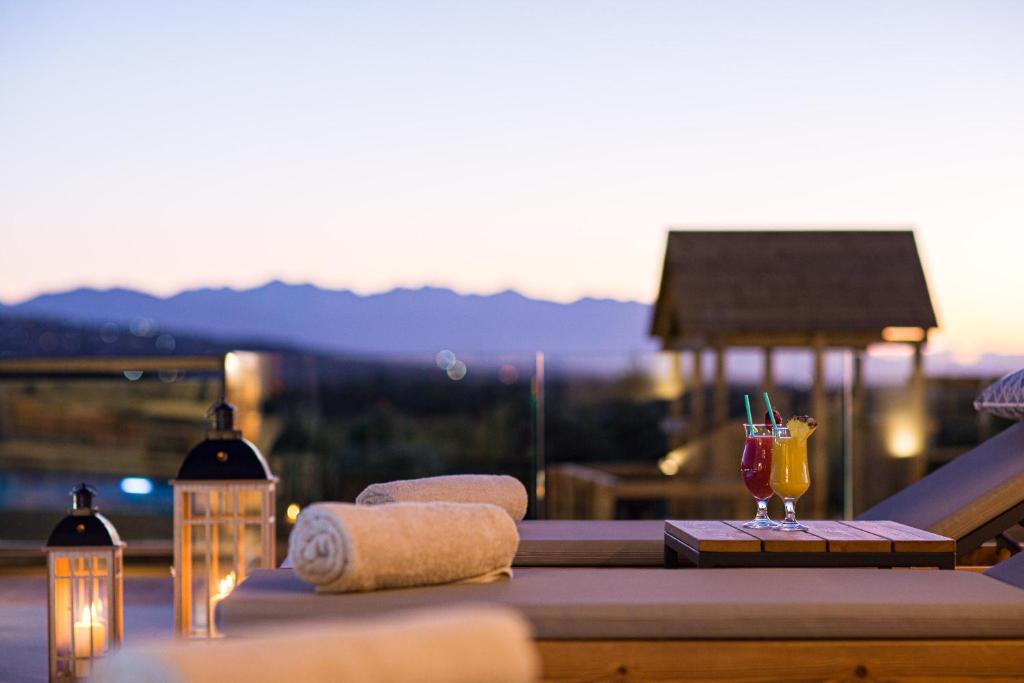 Napoje w obiekcie TreeTop Villa I, Private Pool, BBQ & Playground, By ThinkVilla