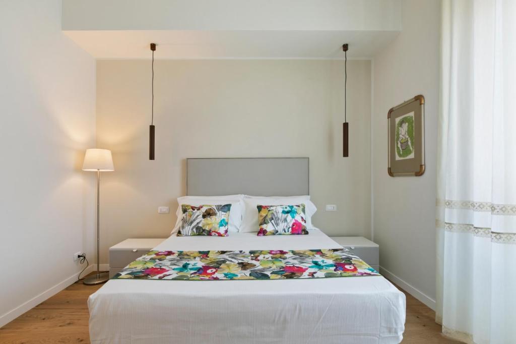 NotHotel Palermo Luxury Guest House - Queen Room With Balcony