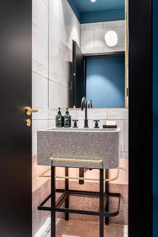 Maximilian Hotel - 4