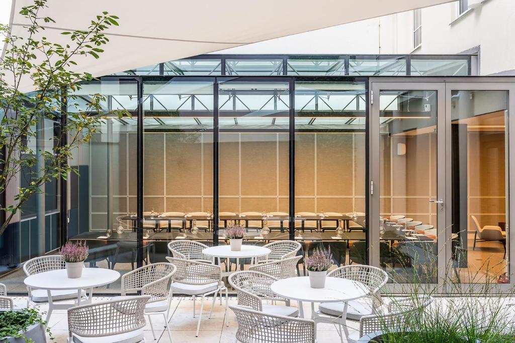 Maximilian Hotel - 18