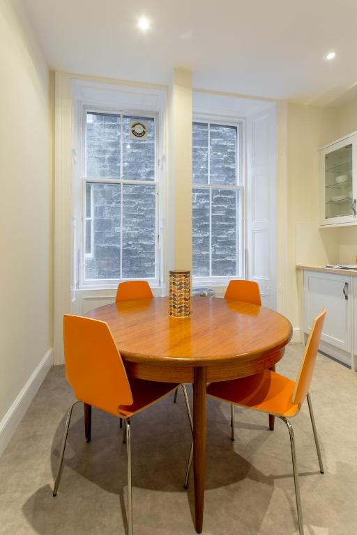ALTIDO Spacious 3-bed by the Meadows