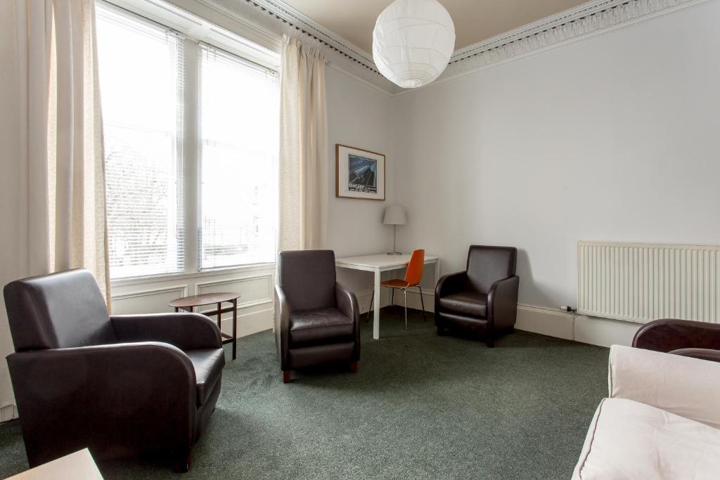 ALTIDO Spacious 3-bed by the Meadows