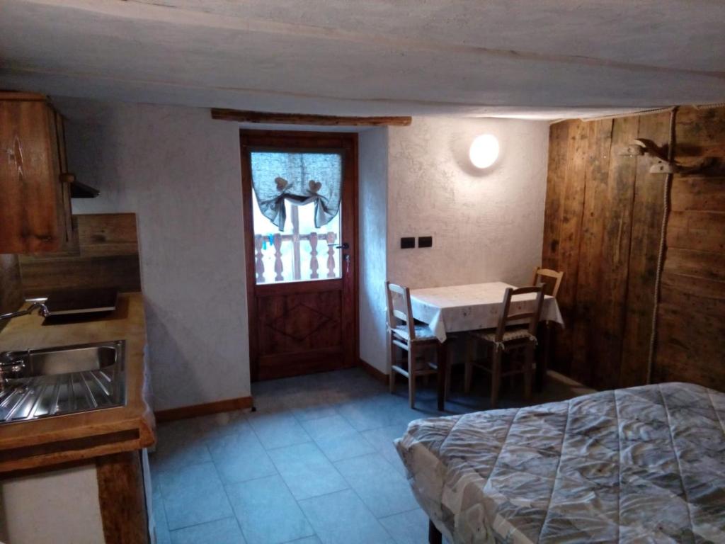 Kuchyň nebo kuchyňský kout v ubytování Agri-b&b Lou Col