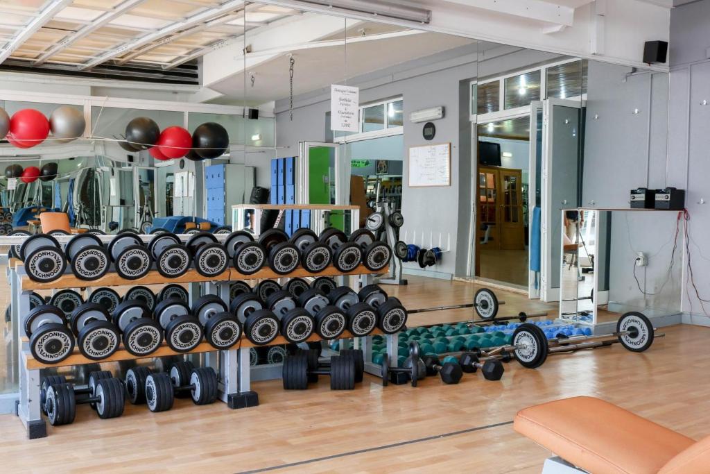 Fitness centrum a/nebo fitness zařízení v ubytování Aparthotel Calema Avenida Jardim