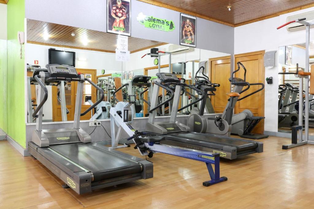 Fitness centrum a/nebo fitness zařízení v ubytování Aparthotel Calema Avenida Jardim