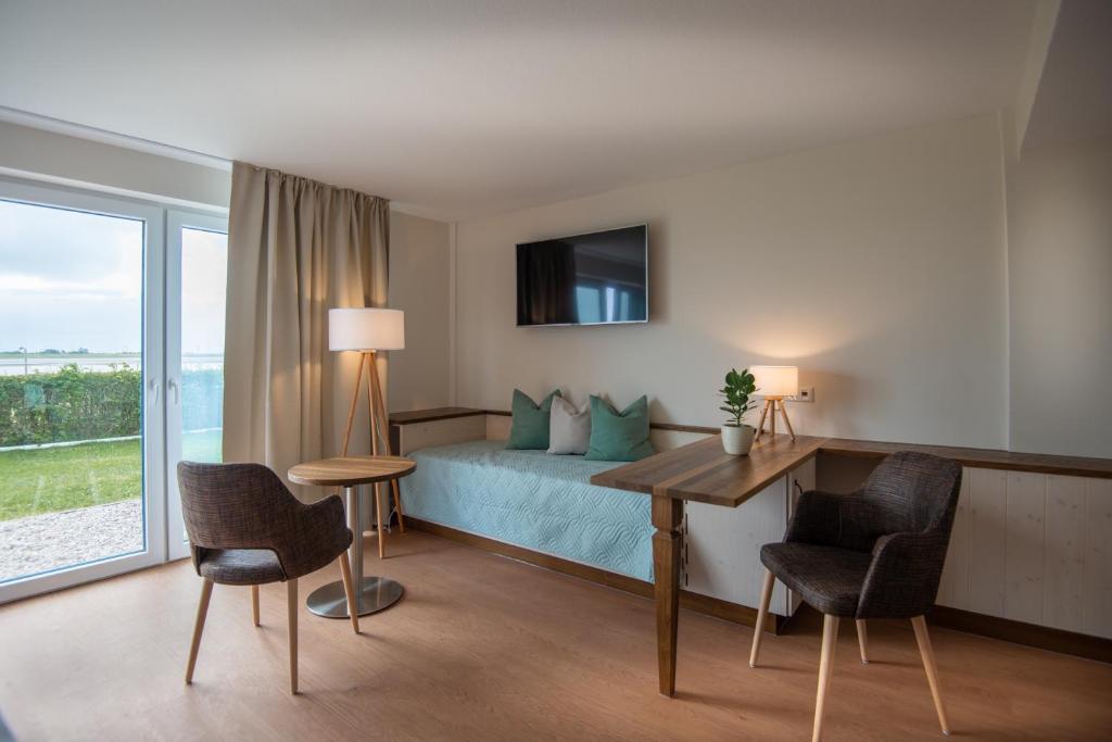 BE BIO Hotel be natural - direkt am Wasser - Doppelzimmer Komfort Wasserseite