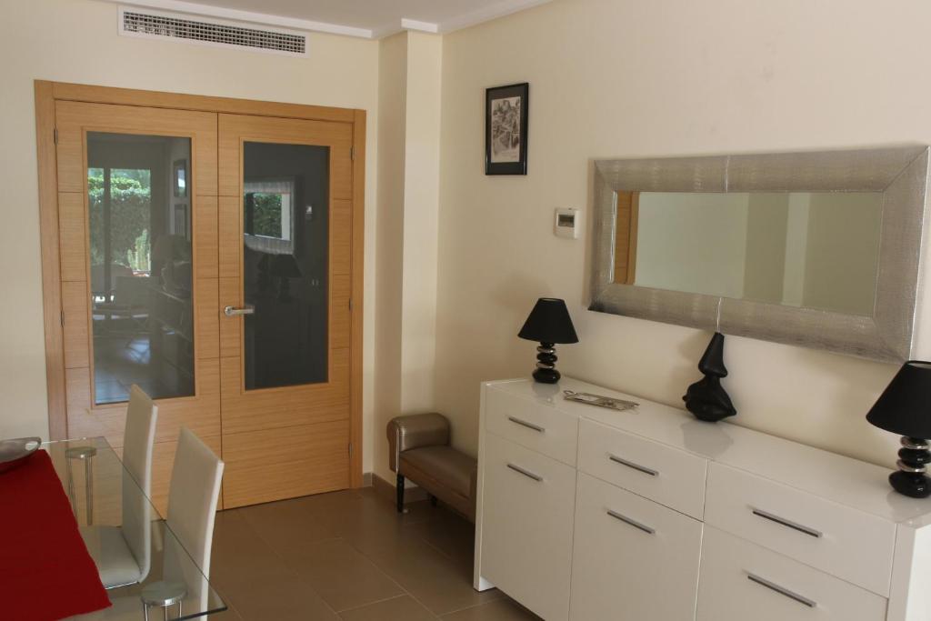Fotografie z fotogalerie ubytování Jardines de las Marinas - Apartamento en Denia - Terraza privada, piscinas, jaccuzi, padel y playa cerca v destinaci Denia