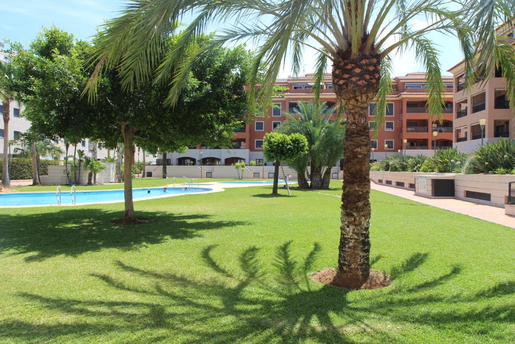 Bazén v ubytování Jardines de las Marinas - Apartamento en Denia - Terraza privada, piscinas, jaccuzi, padel y playa cerca nebo v jeho okolí