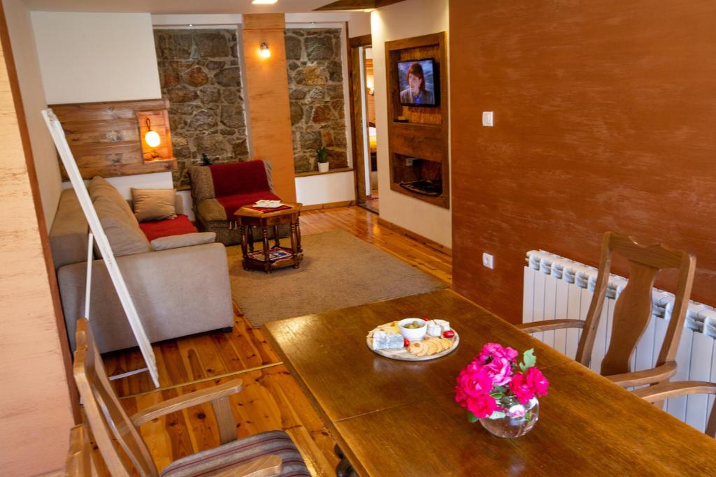 Apartments Tango - 17