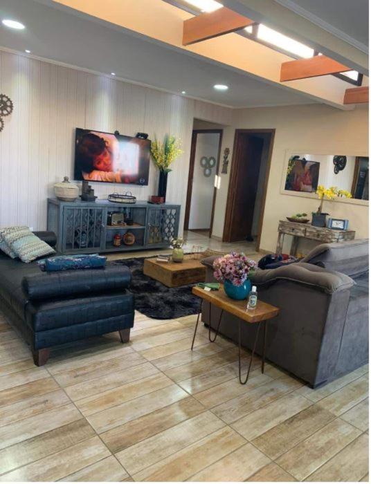  CASA CONTAINER - CASA DE CAMPO- ACONCHEGANTE