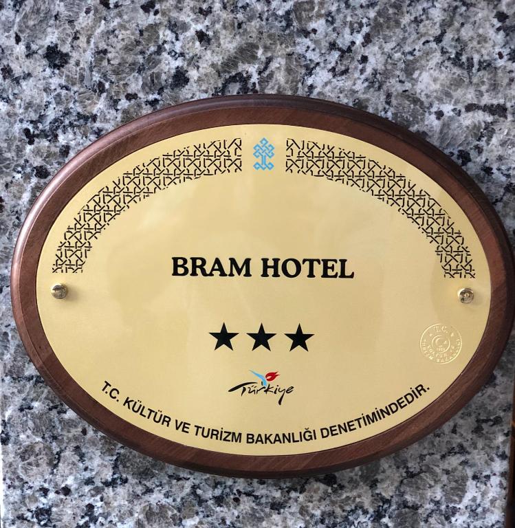 Certifikát, hodnocení, plakát nebo jiný dokument vystavený v ubytování Bram Hotel Istanbul