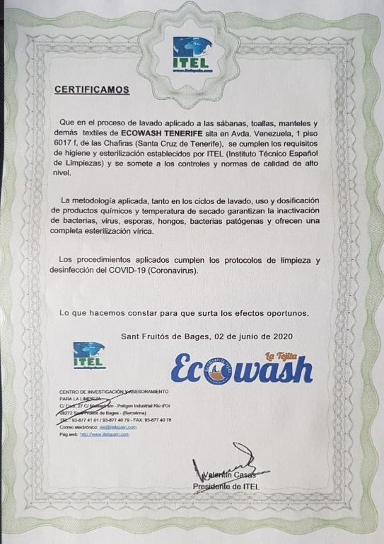 Certifikát, ocenenie alebo iný dokument vystavený v ubytovaní Okeanos fantastic 2 bedrooms VR-PN