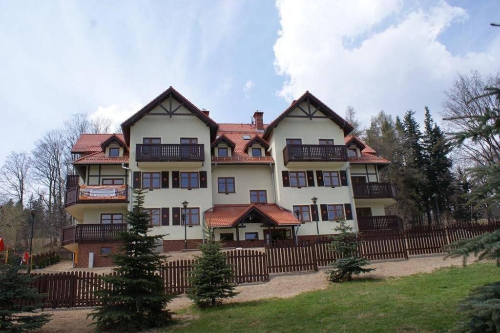 Apartament Poręba, dwupoziomowy, 8-osobowy - Housity
