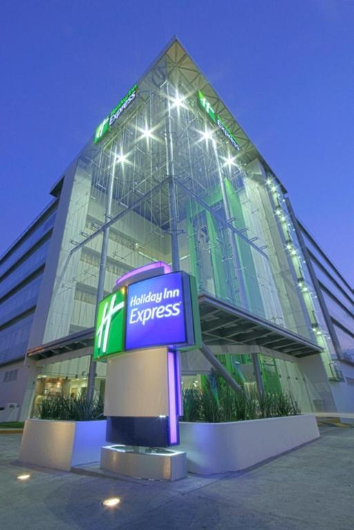 Holiday Inn Express Guadalajara Expo, an IHG Hotel