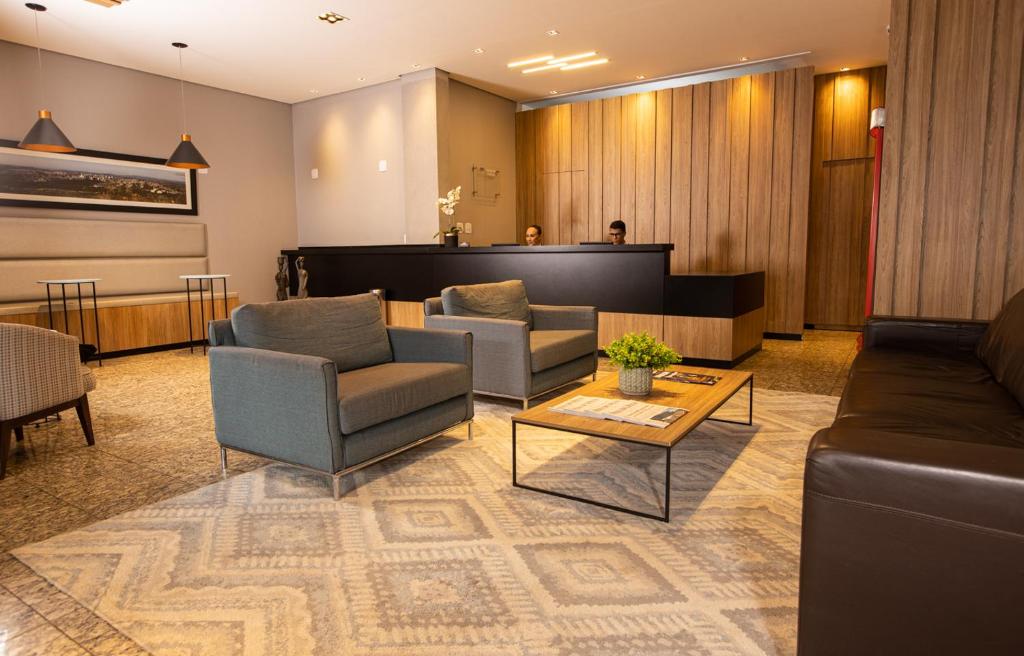  BM Hotel