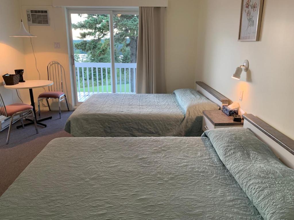 Auberge Motel Panorama - 豪华四倍房间