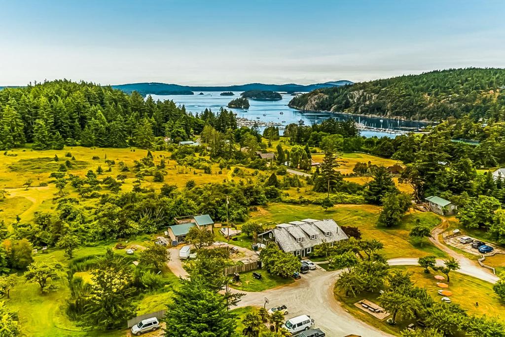 A bird's-eye view of Deer Harbor Cottages
