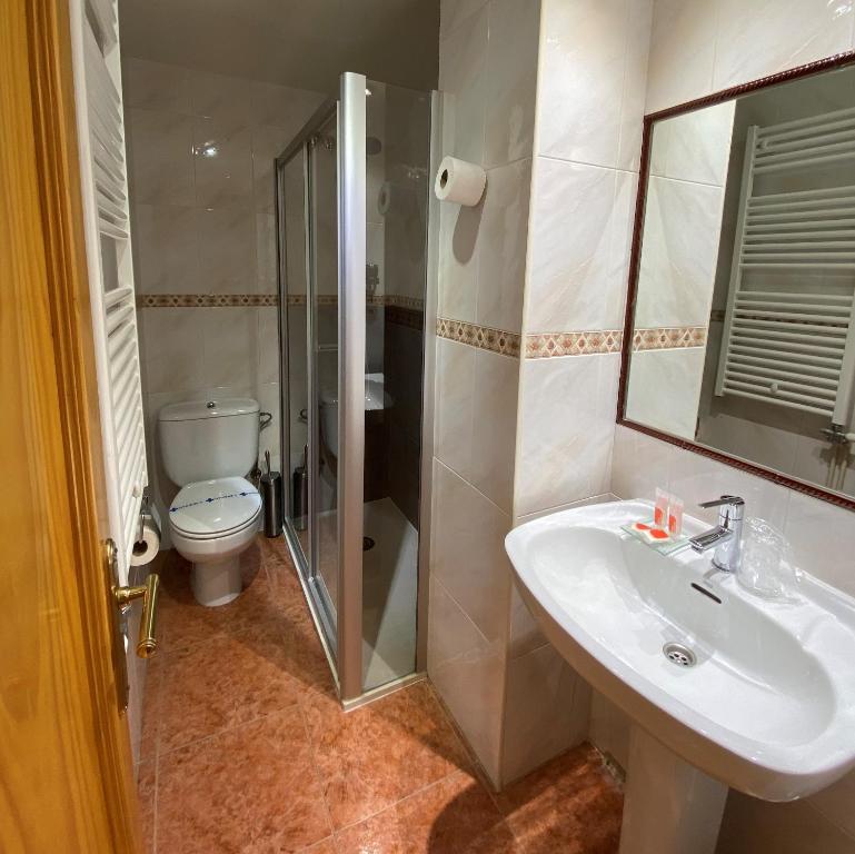 Un baño de Hotel Casa Custodio