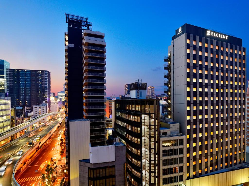 ホテルから撮影された、または一般的な大阪市の景色