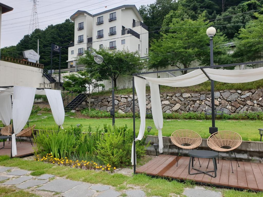 Zahrada ubytování Interlaken Stay