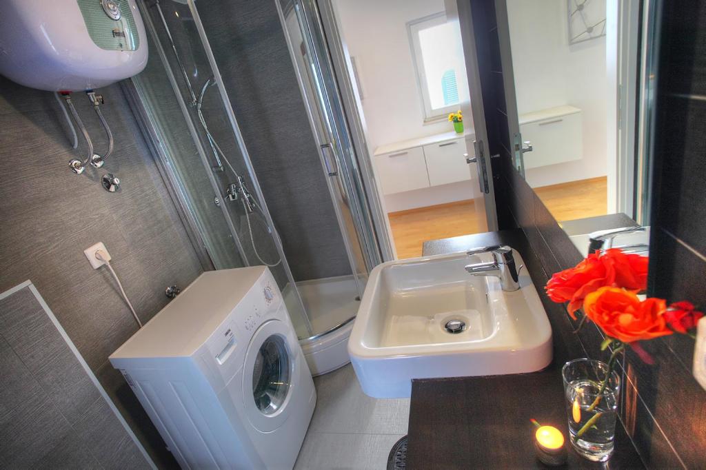 Casa Marina Apartments - 7