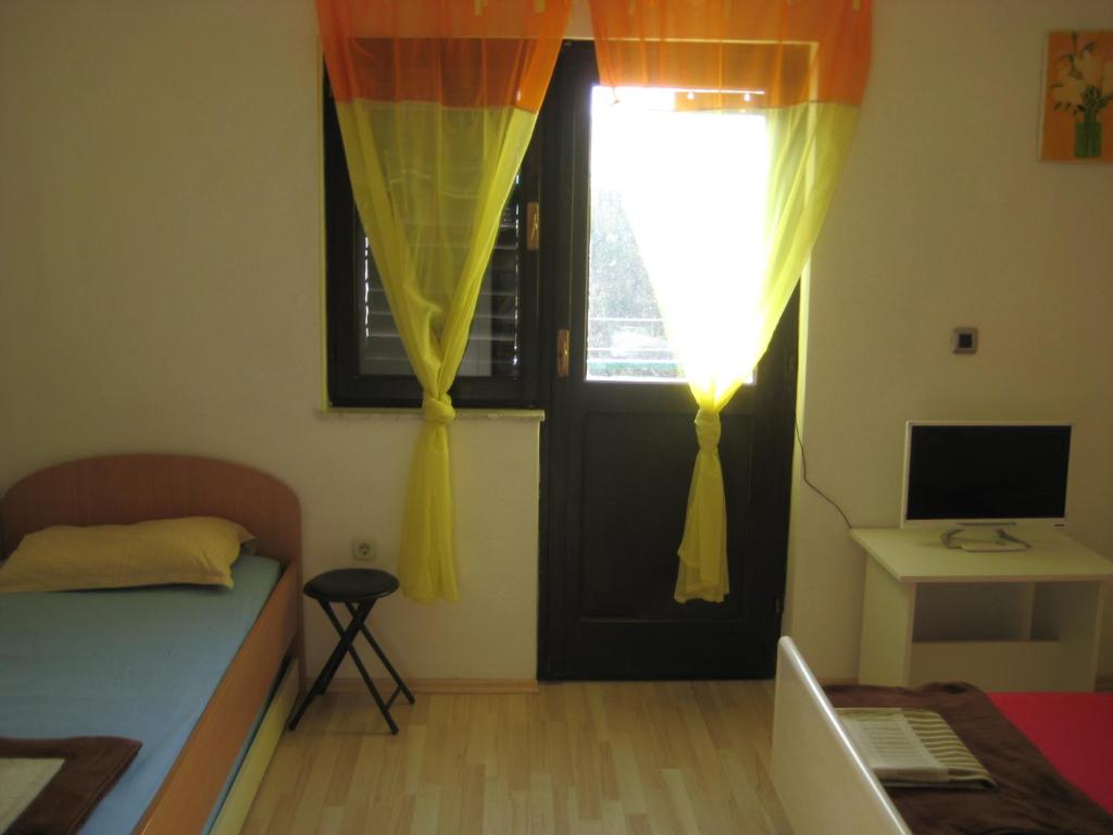 TV a/nebo společenská místnost v ubytování Marijan Martinović Apartments