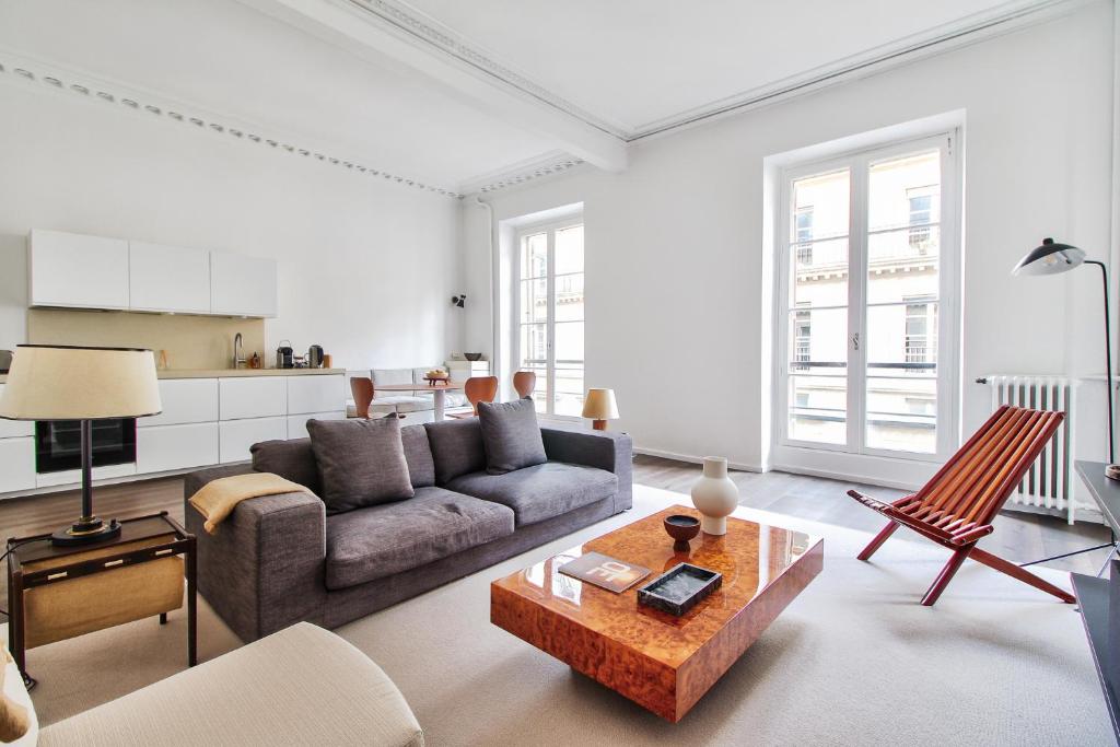 Χώρος καθιστικού στο Modern Apt 3BDR/3BATH - Louvre Museum/Tuileries