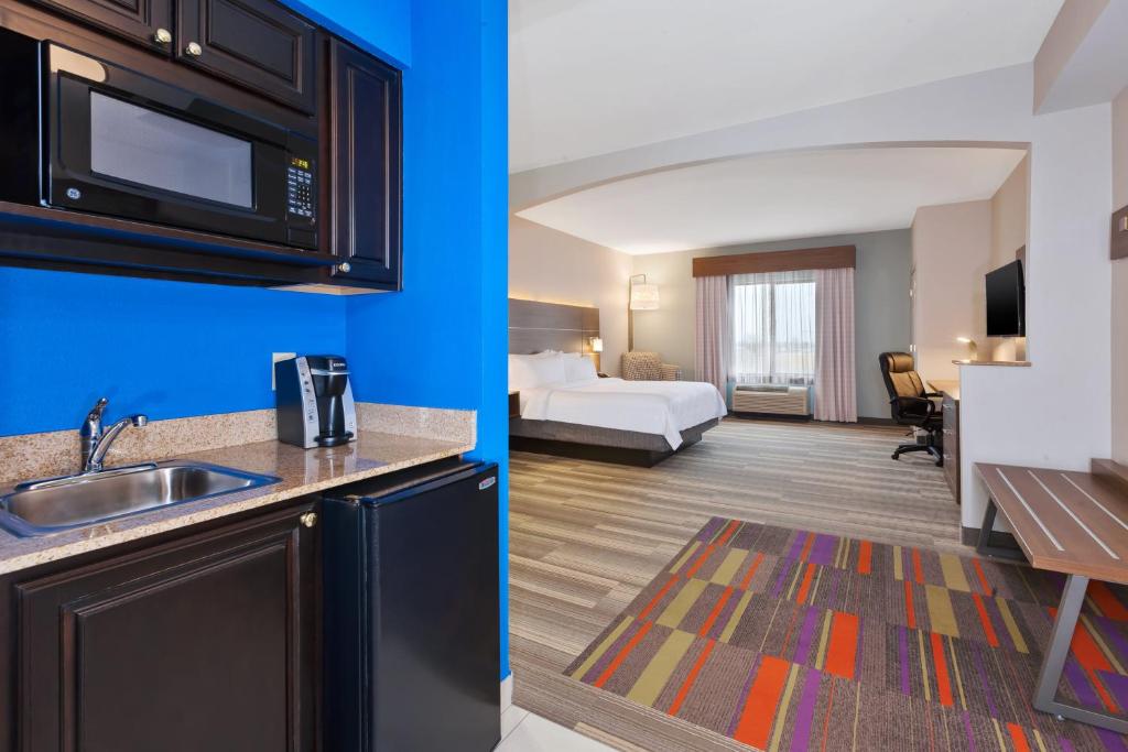 Holiday Inn Express Hotel & Suites Warminster-Horsham by IHG - King Suite - Non-fumeur