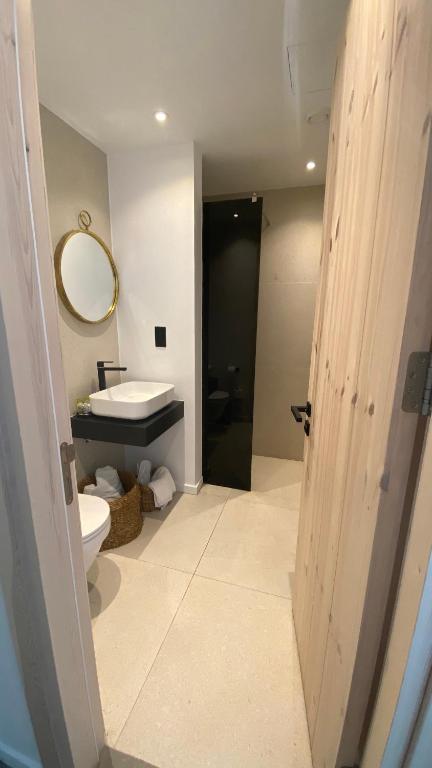 Abacus Suites - Budget Double Room
