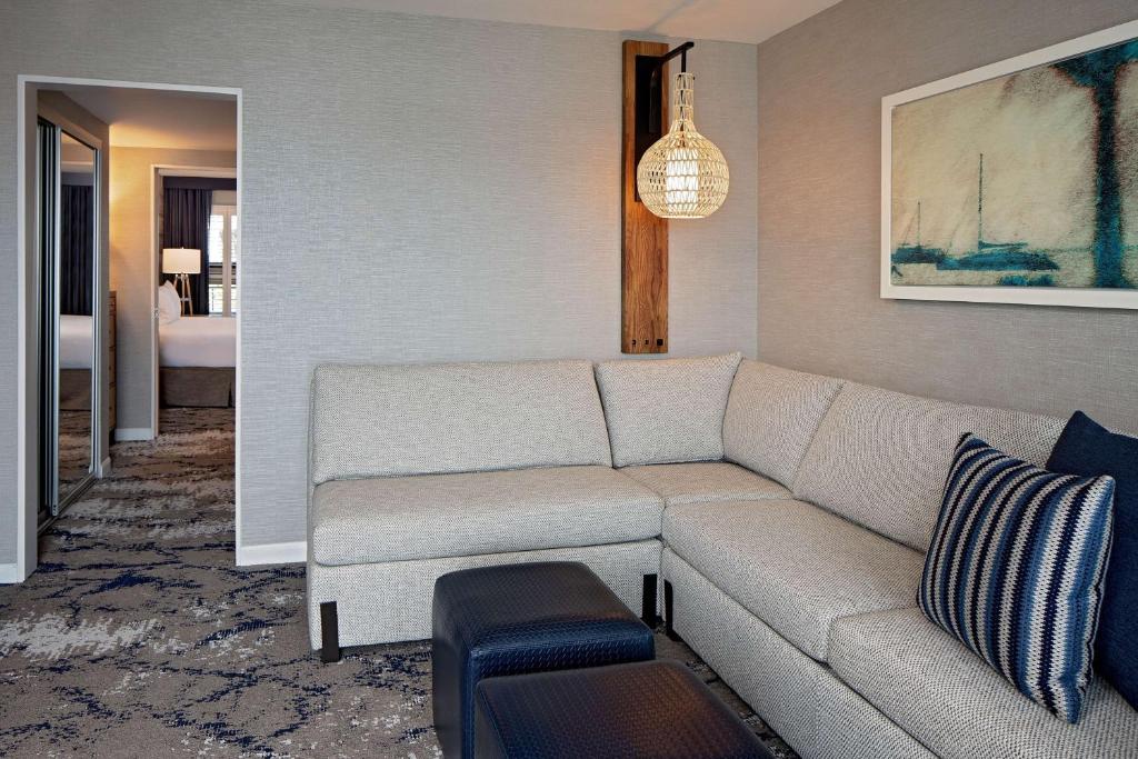 Hyatt Regency Mission Bay Spa and Marina - King Suite