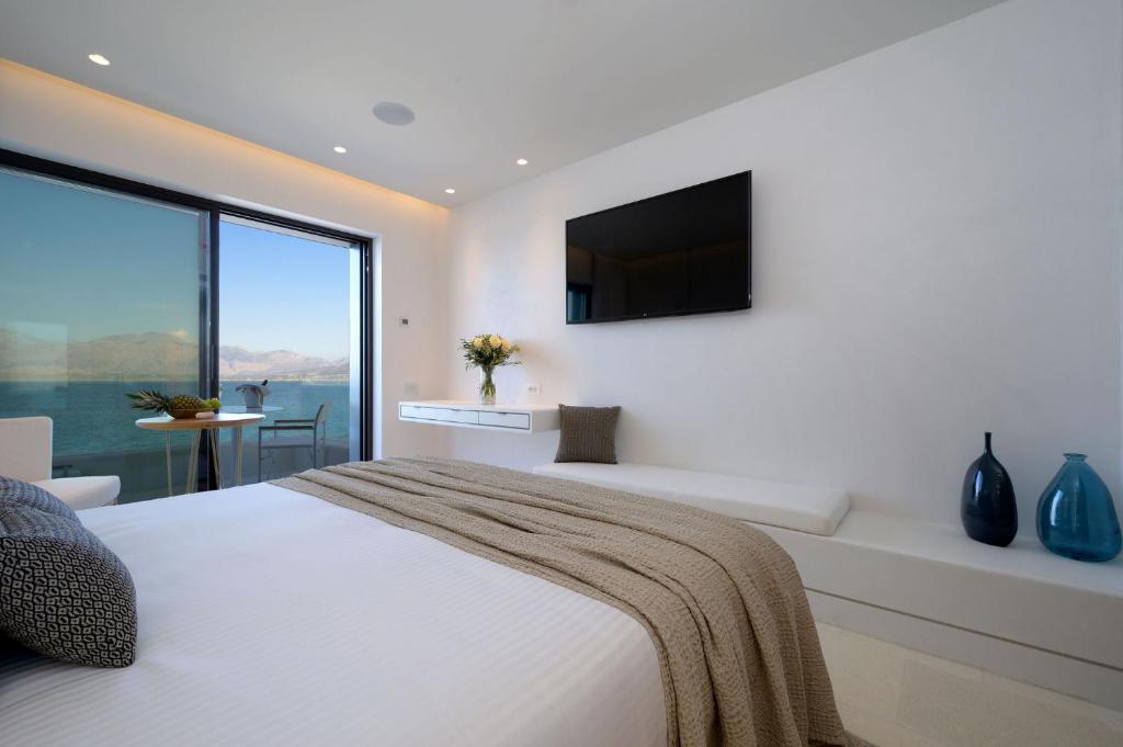 The Island Concept Luxury Boutique Hotel Heated Pool - 14