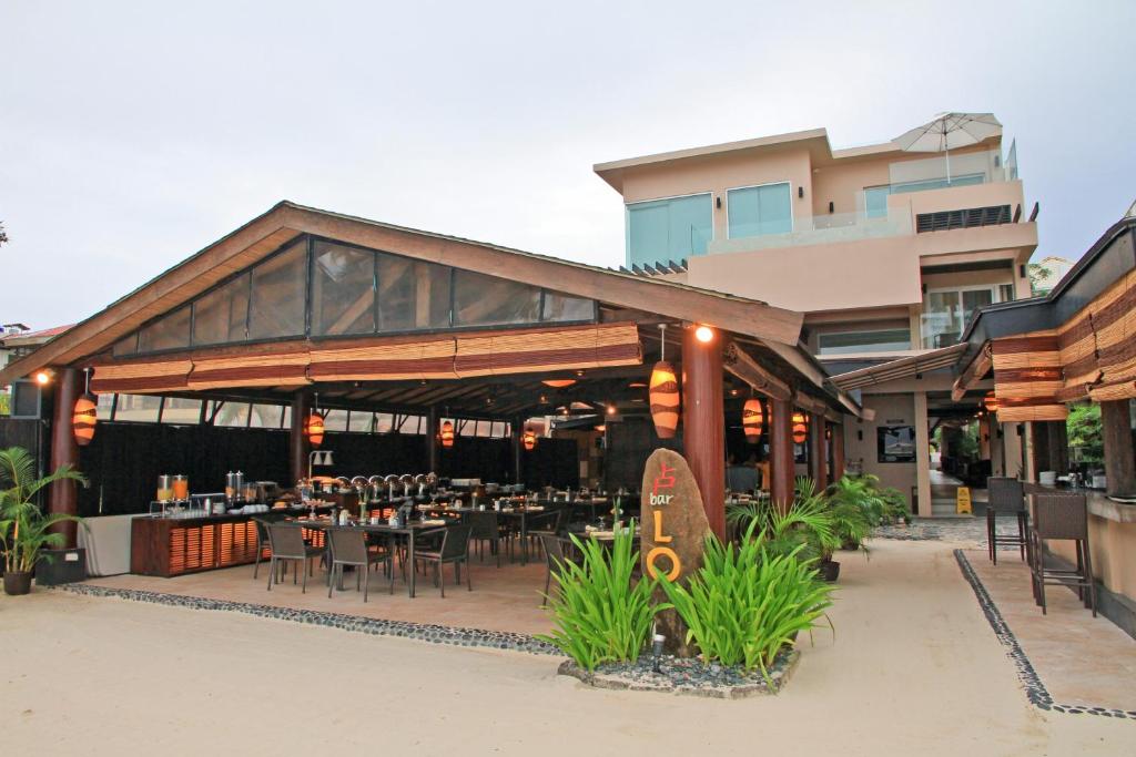 Restaurace v ubytování Two Seasons Boracay Resort